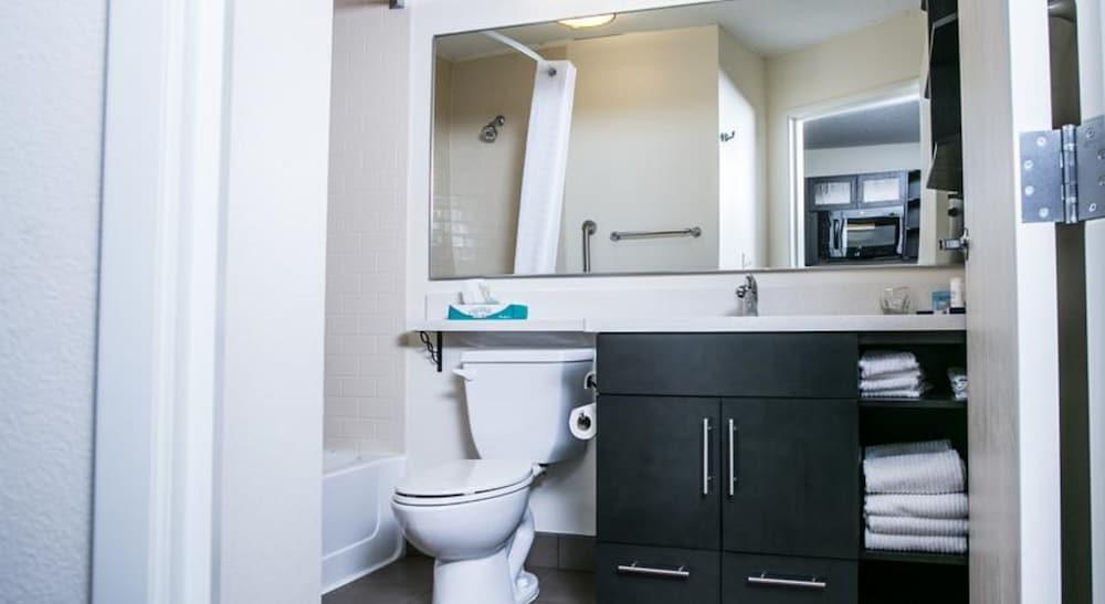 Candlewood Suites Pearl By Ihg Экстерьер фото