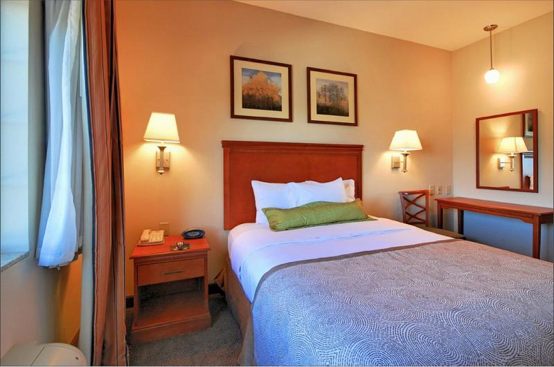 Candlewood Suites Pearl By Ihg Экстерьер фото