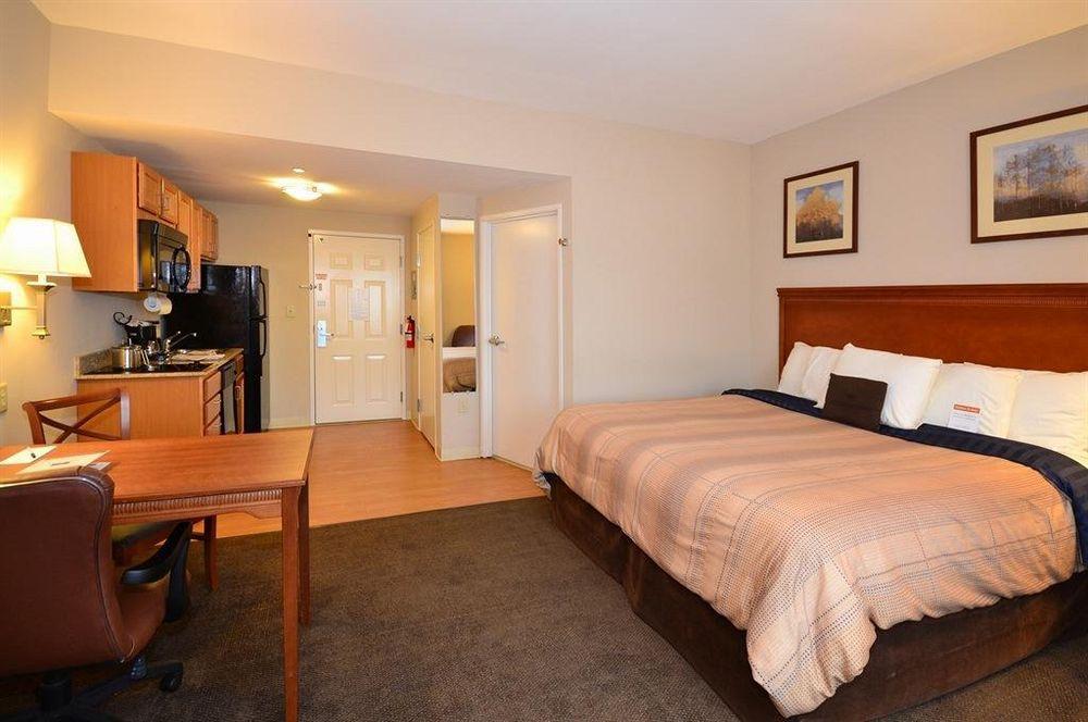 Candlewood Suites Pearl By Ihg Экстерьер фото