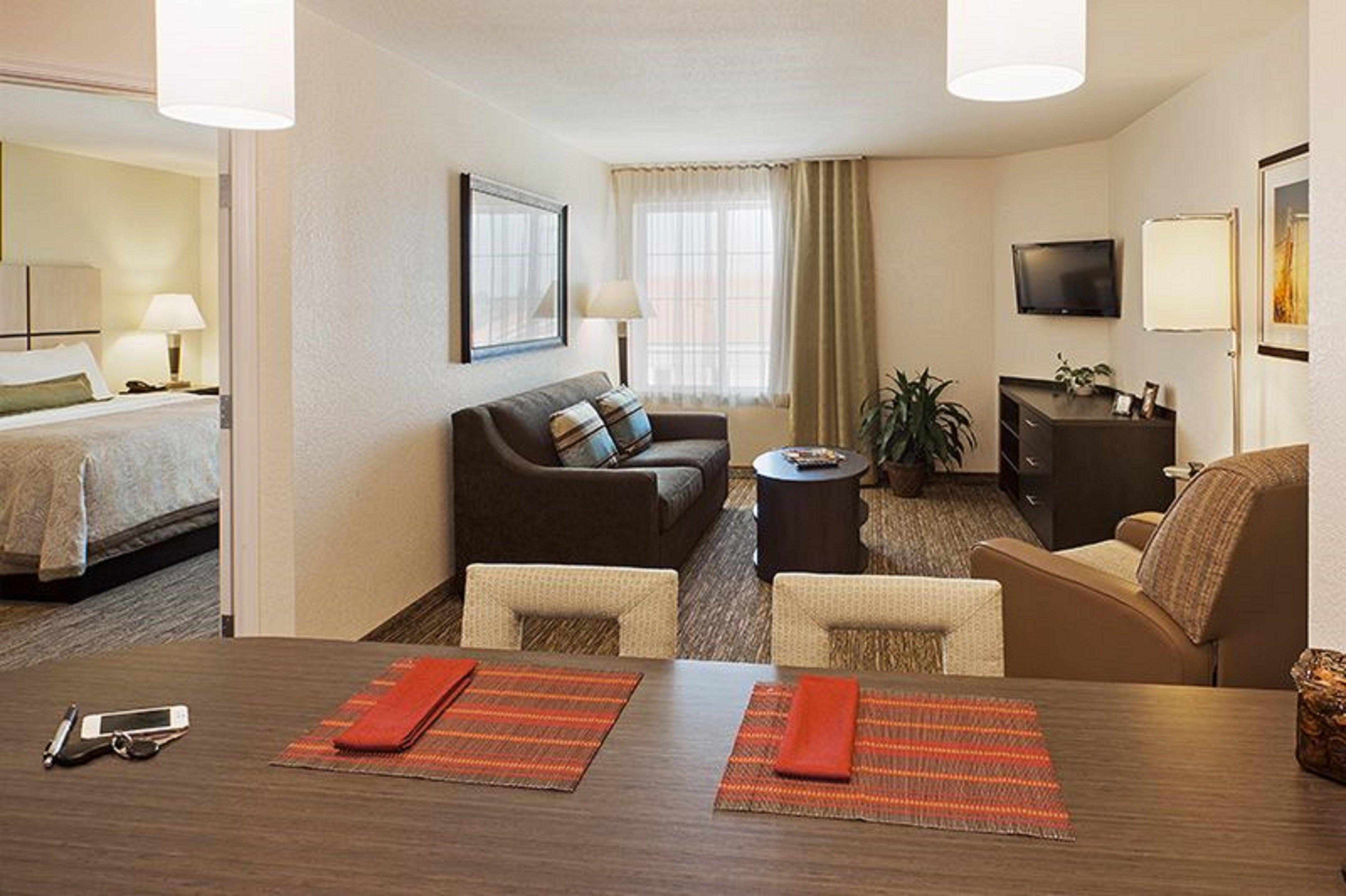Candlewood Suites Pearl By Ihg Экстерьер фото