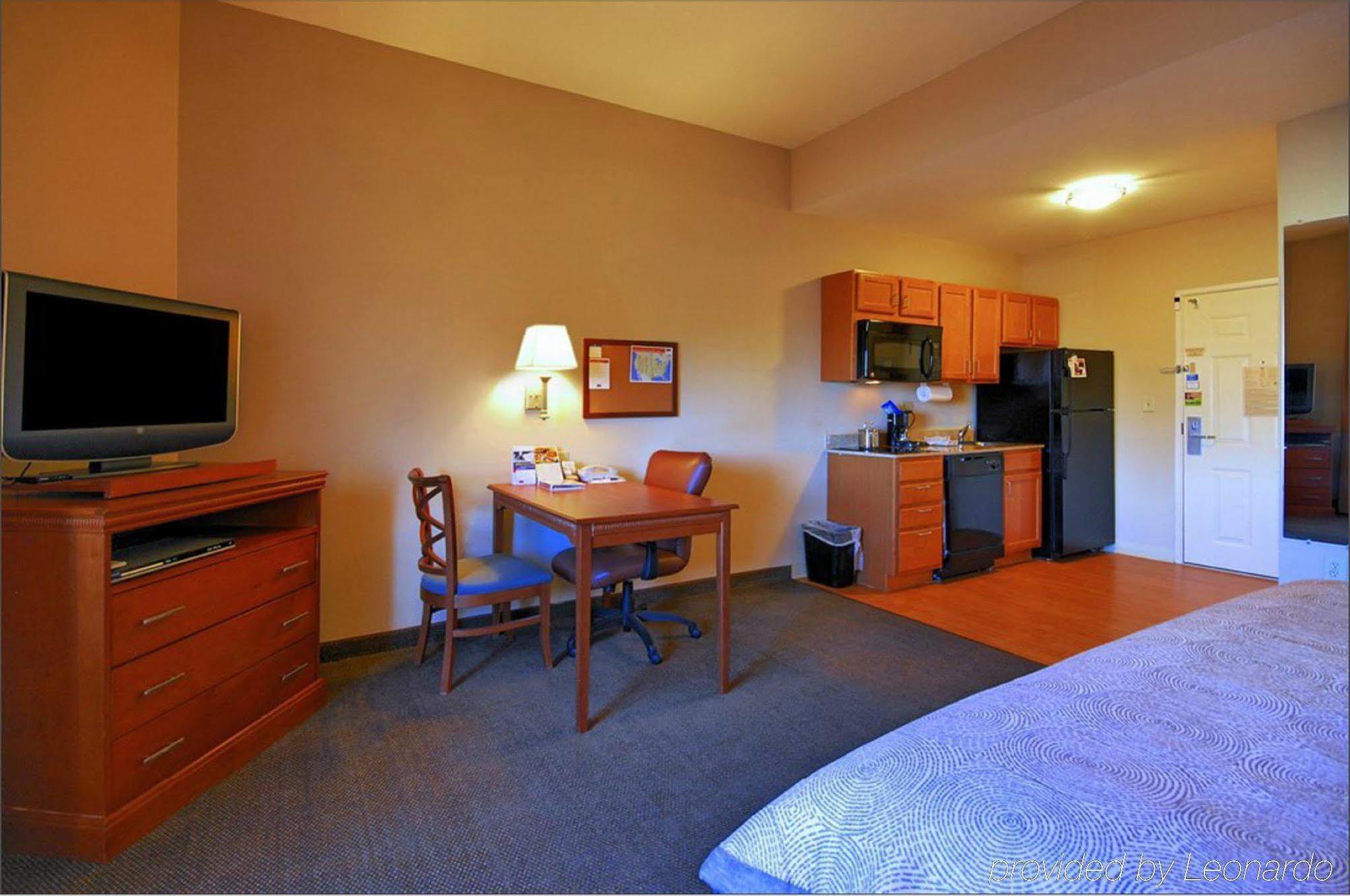 Candlewood Suites Pearl By Ihg Экстерьер фото