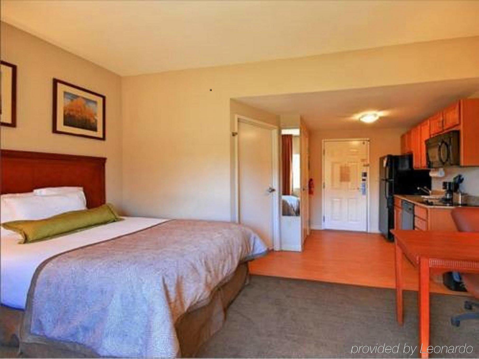 Candlewood Suites Pearl By Ihg Экстерьер фото